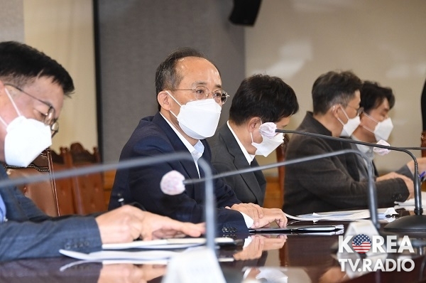 추 부총리 “부동산 PF 적극 대응…모든 지자체 보증 확약”